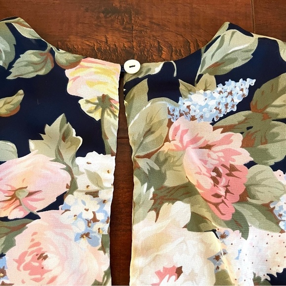 SHOW ME YOUR MUMU Floral Riri Romper Navy Cream Size Medium Surplice Neckine - Picture 9 of 13